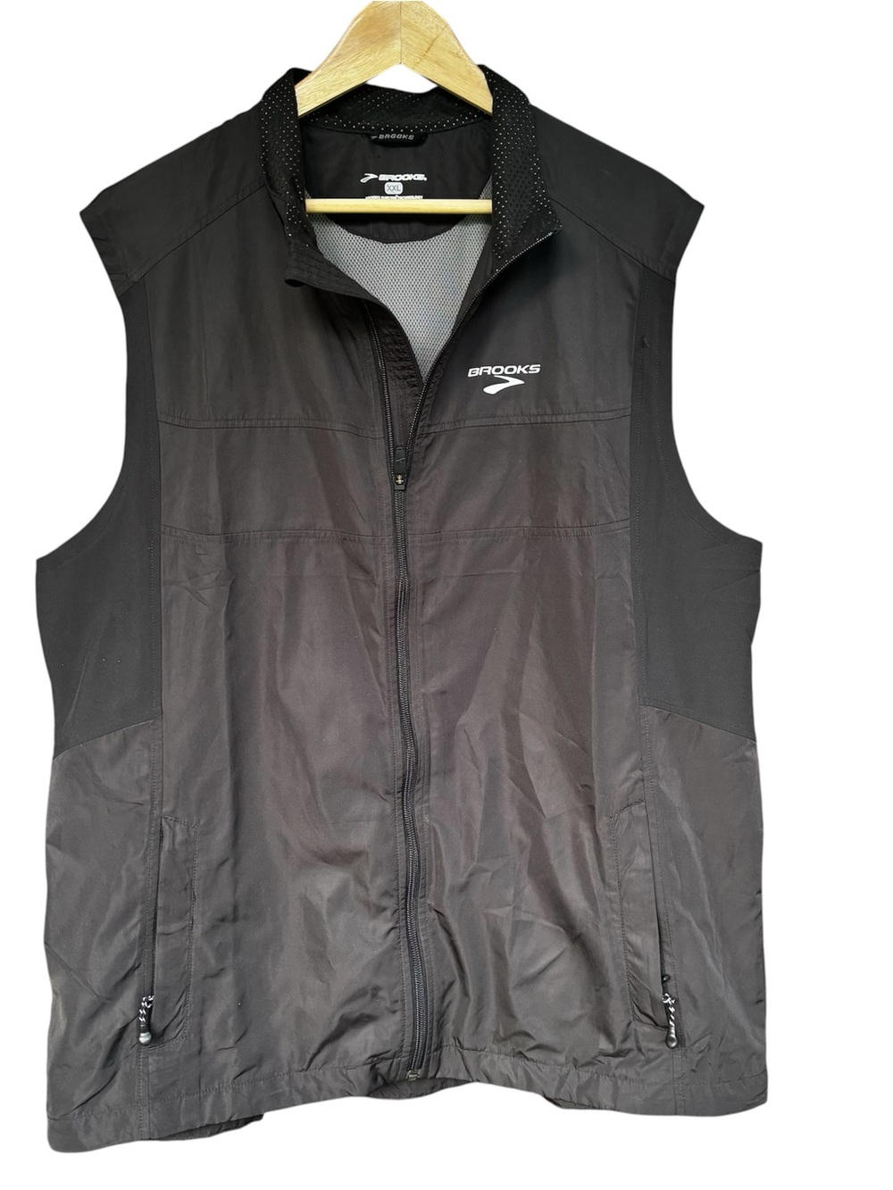 Brooks Running Vest Mens Size XXL Black Full Zip Lightweight Vented 2XL Gorp